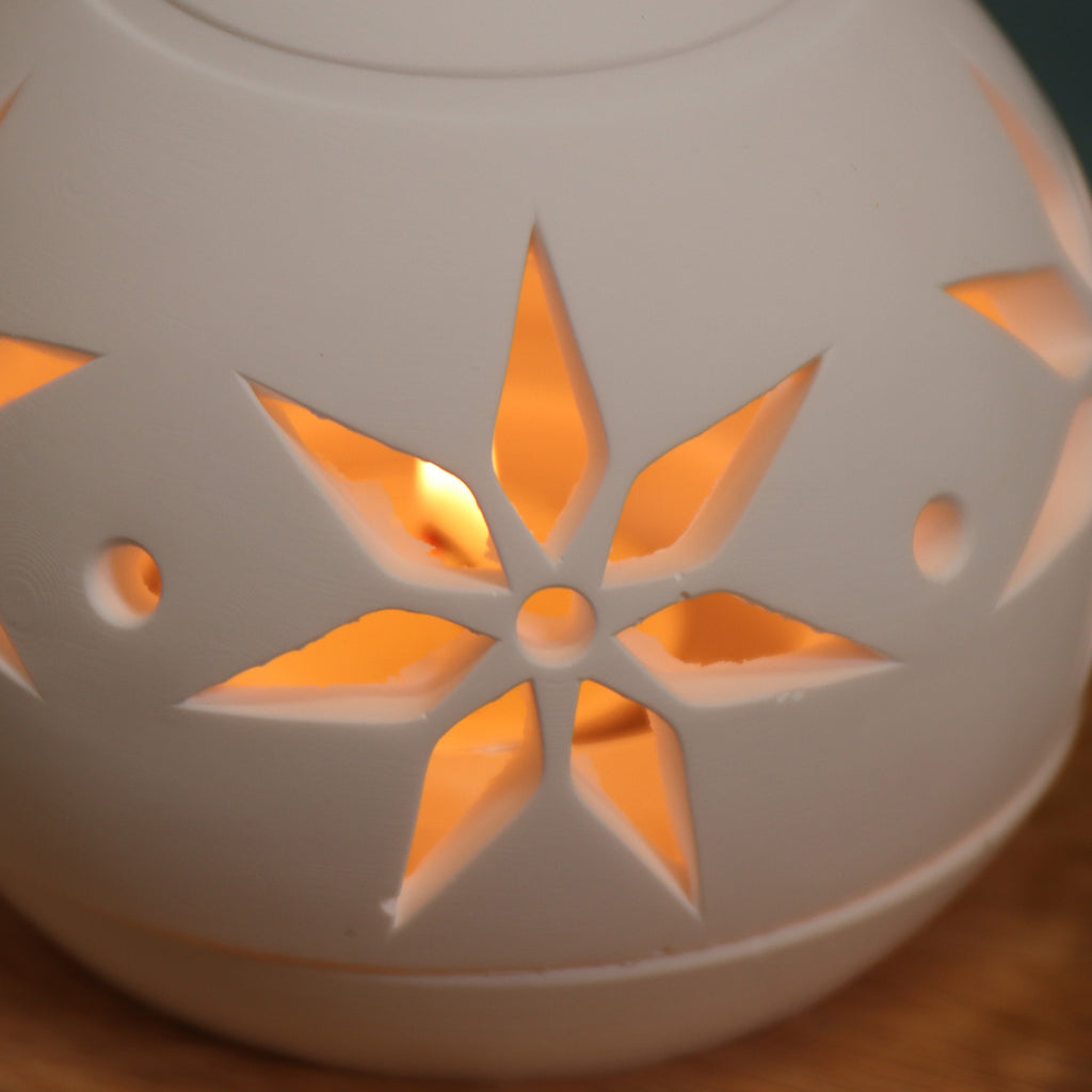 KRIS - Weihnachtskugel mit Stern