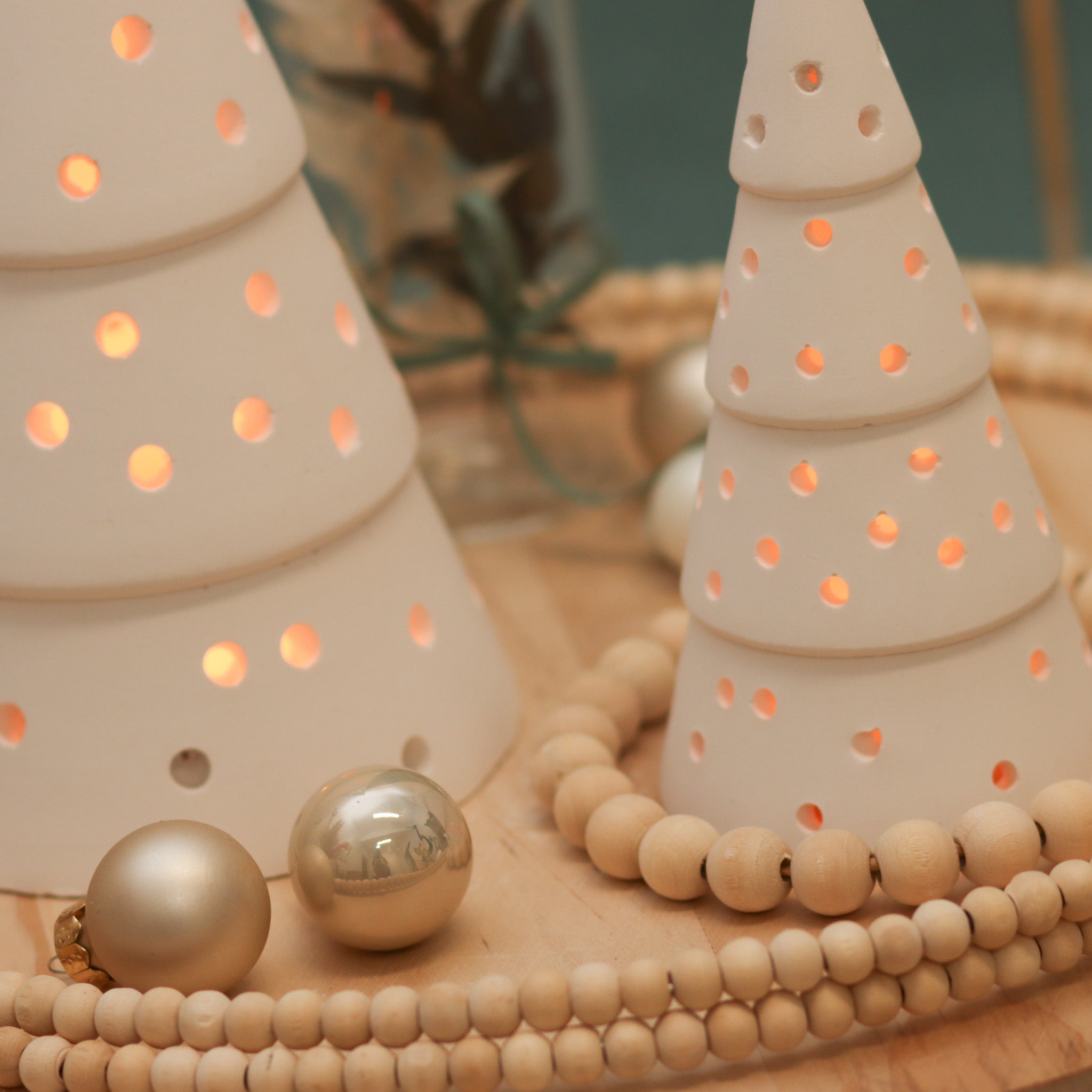 THEO - Tannenbaum beleuchtet gross